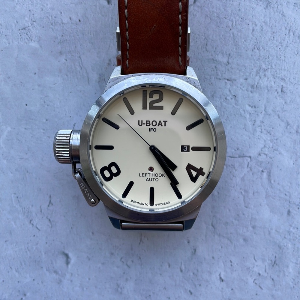 U-Boat Left Hook Automatic